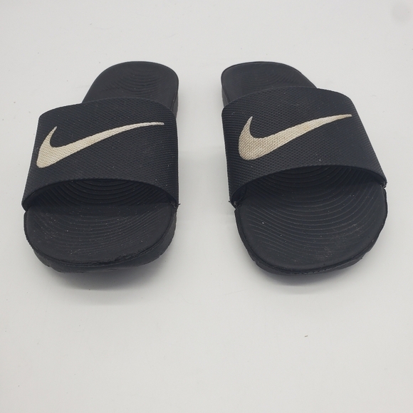 Nike Kawa Slides Kids Size 4Y Sandals 819352 001 Black Metal Shoes - Picture 2 of 9